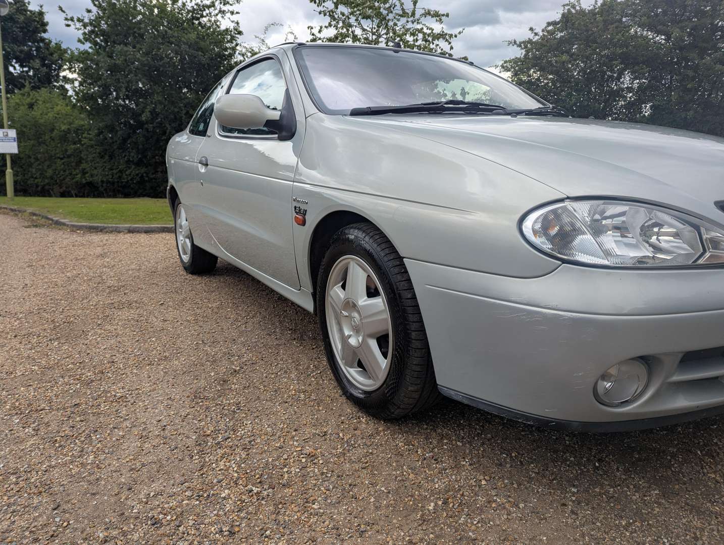 <p>2000 RENAULT MEGANE MONACO COUPE</p>