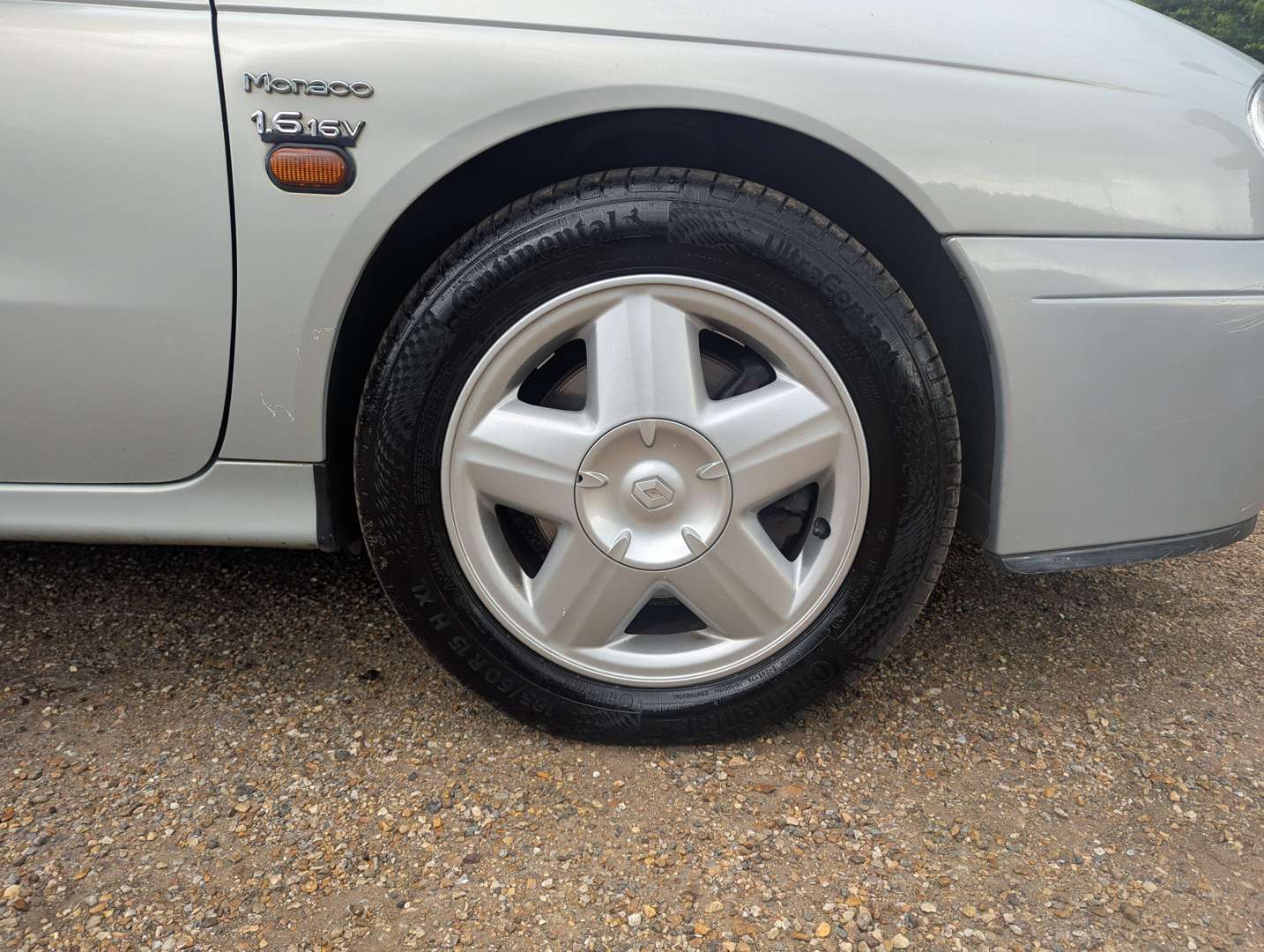 <p>2000 RENAULT MEGANE MONACO COUPE</p>