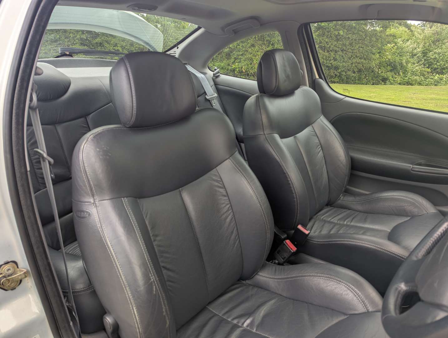 <p>2000 RENAULT MEGANE MONACO COUPE</p>