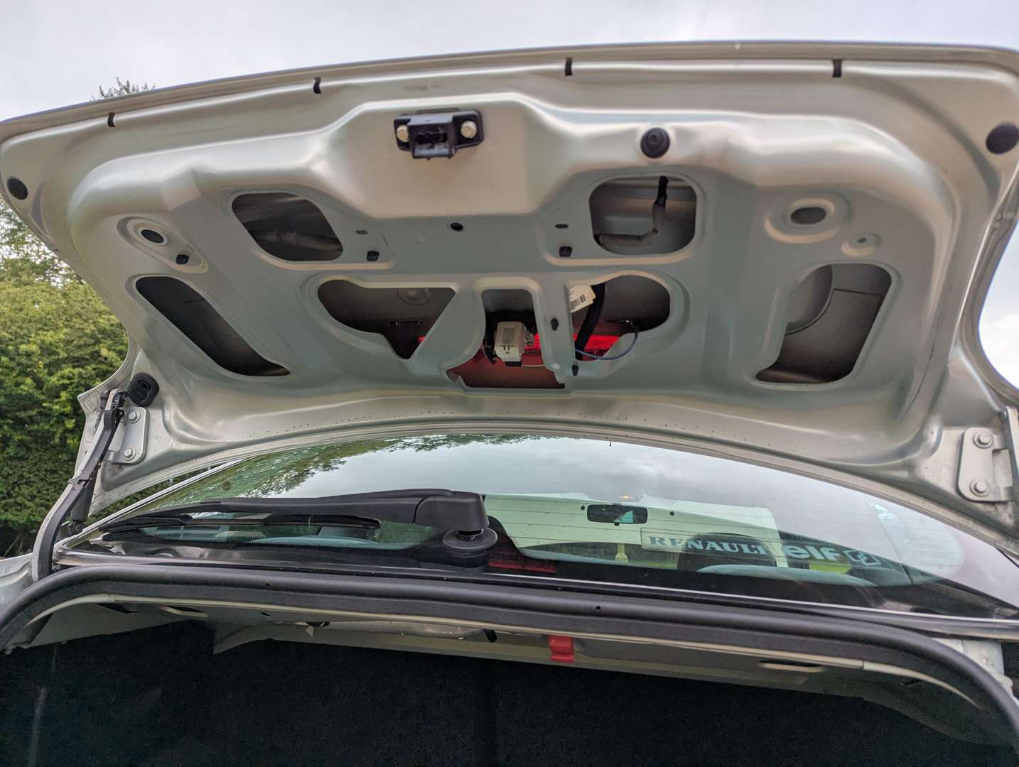 <p>2000 RENAULT MEGANE MONACO COUPE</p>