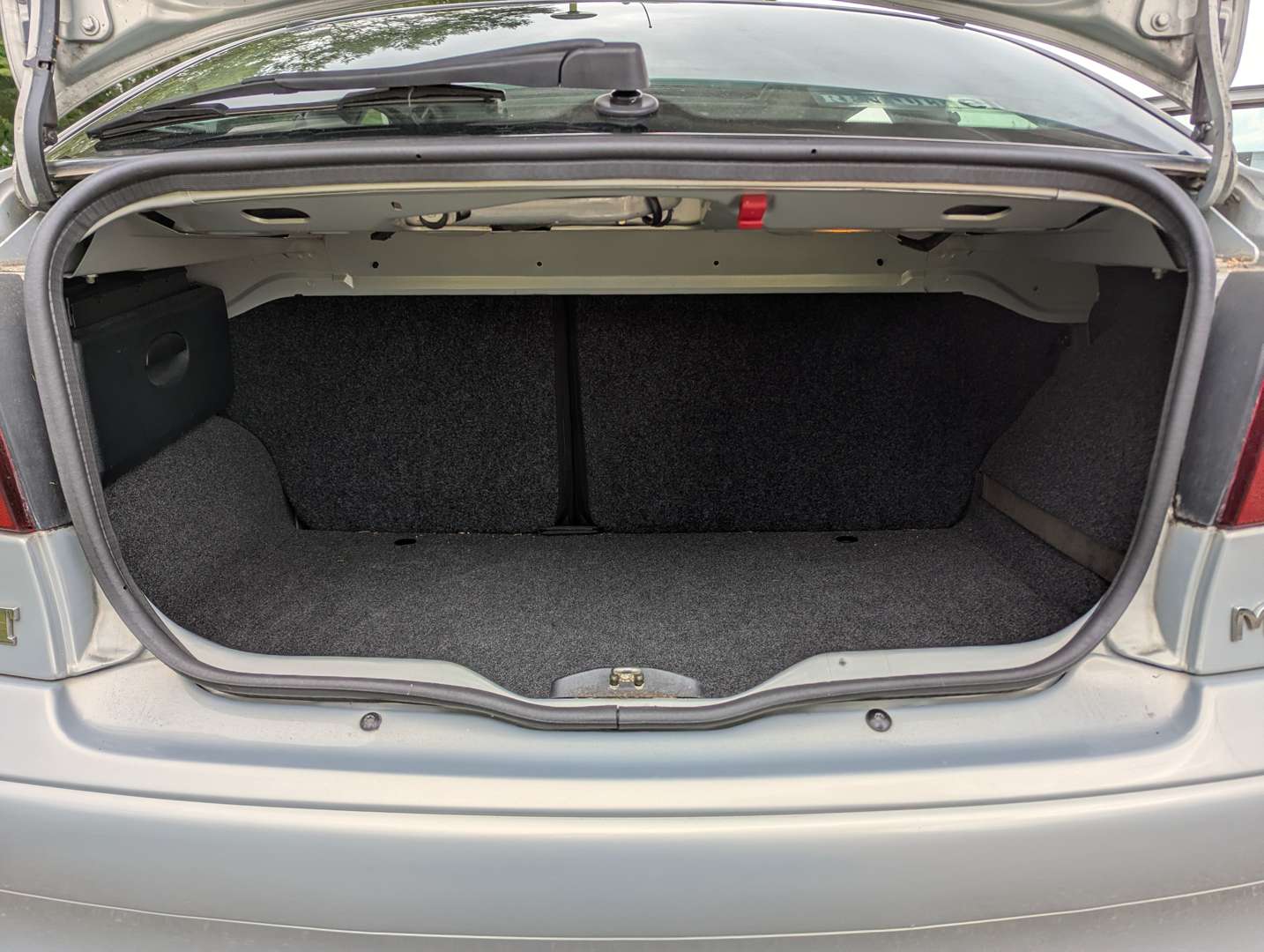 <p>2000 RENAULT MEGANE MONACO COUPE</p>
