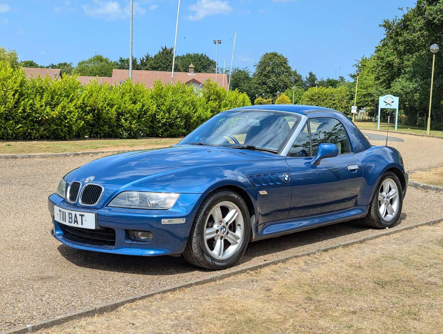 <p>2000 BMW Z3 2.0 M-SPEC</p>