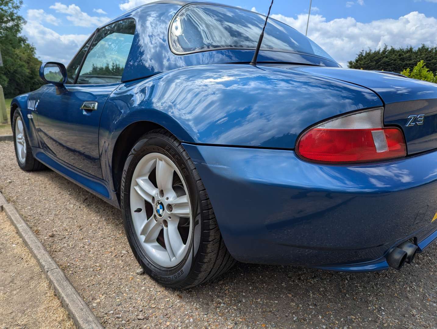 <p>2000 BMW Z3 2.0 M-SPEC</p>