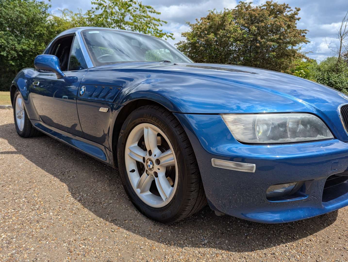 <p>2000 BMW Z3 2.0 M-SPEC</p>