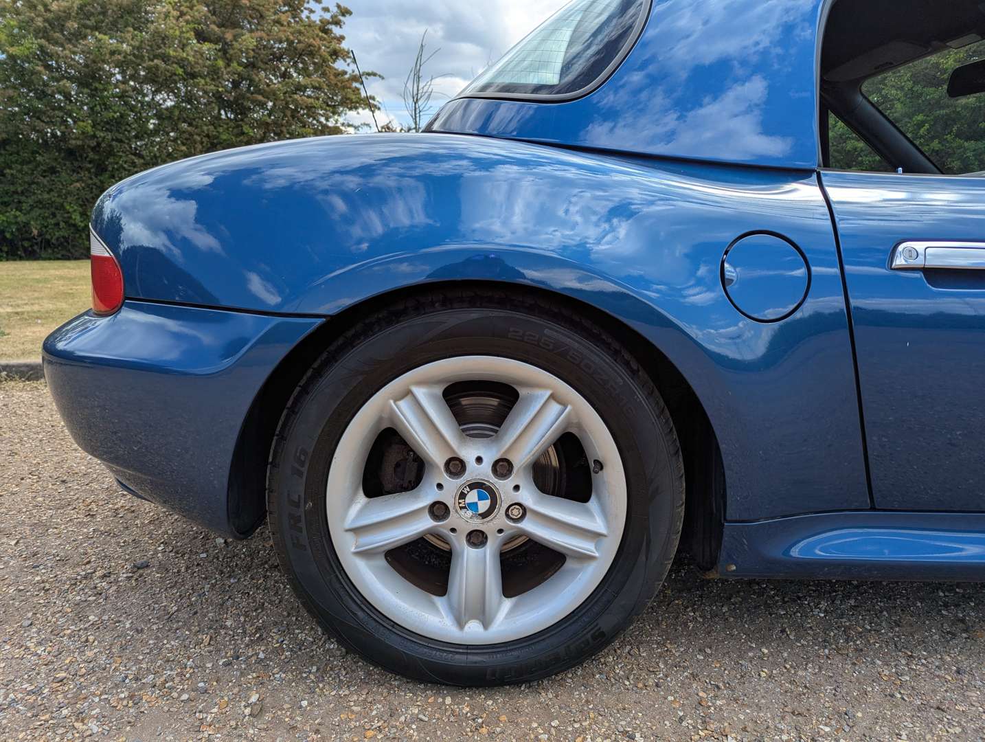 <p>2000 BMW Z3 2.0 M-SPEC</p>