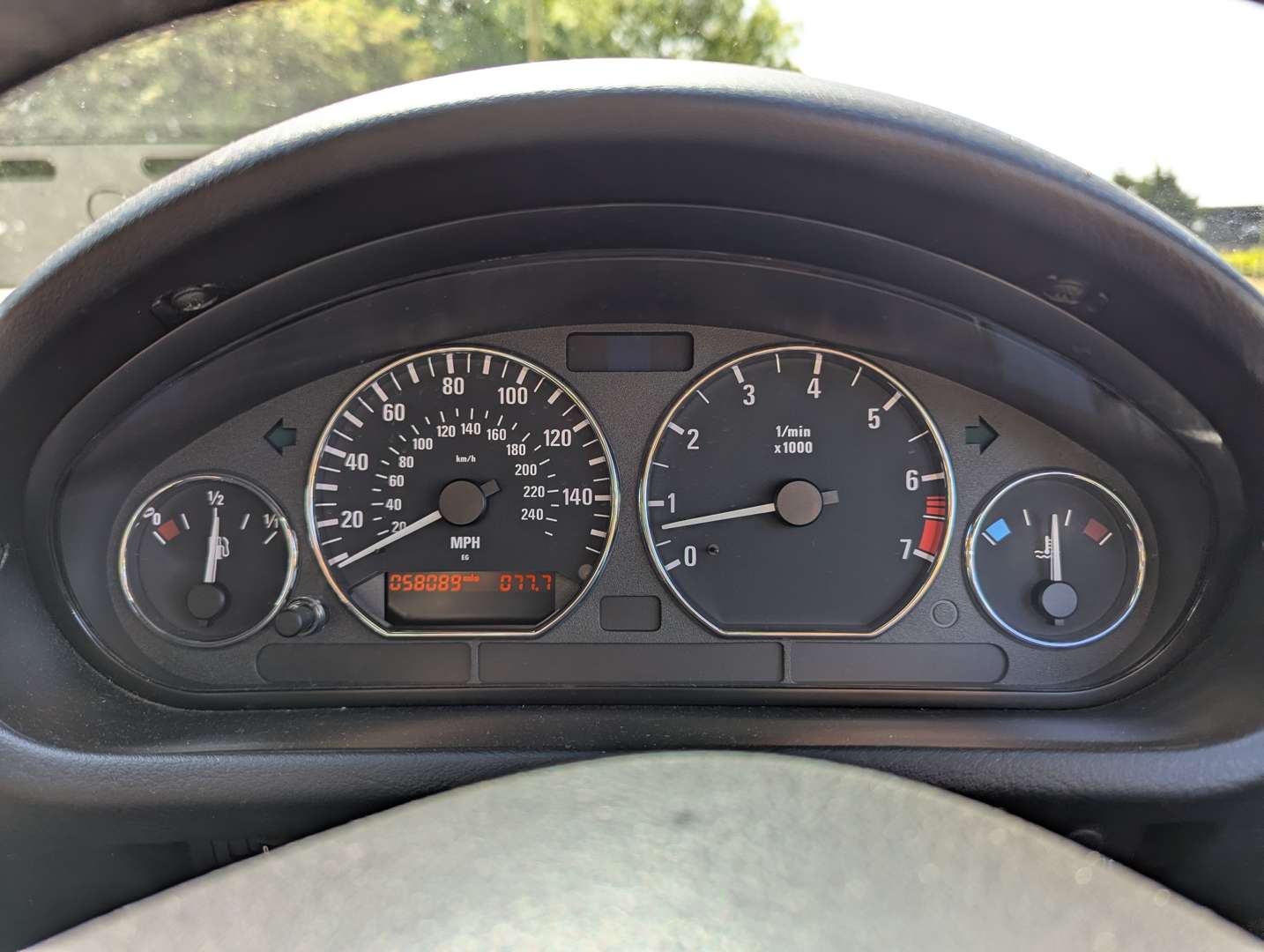 <p>2000 BMW Z3 2.0 M-SPEC</p>