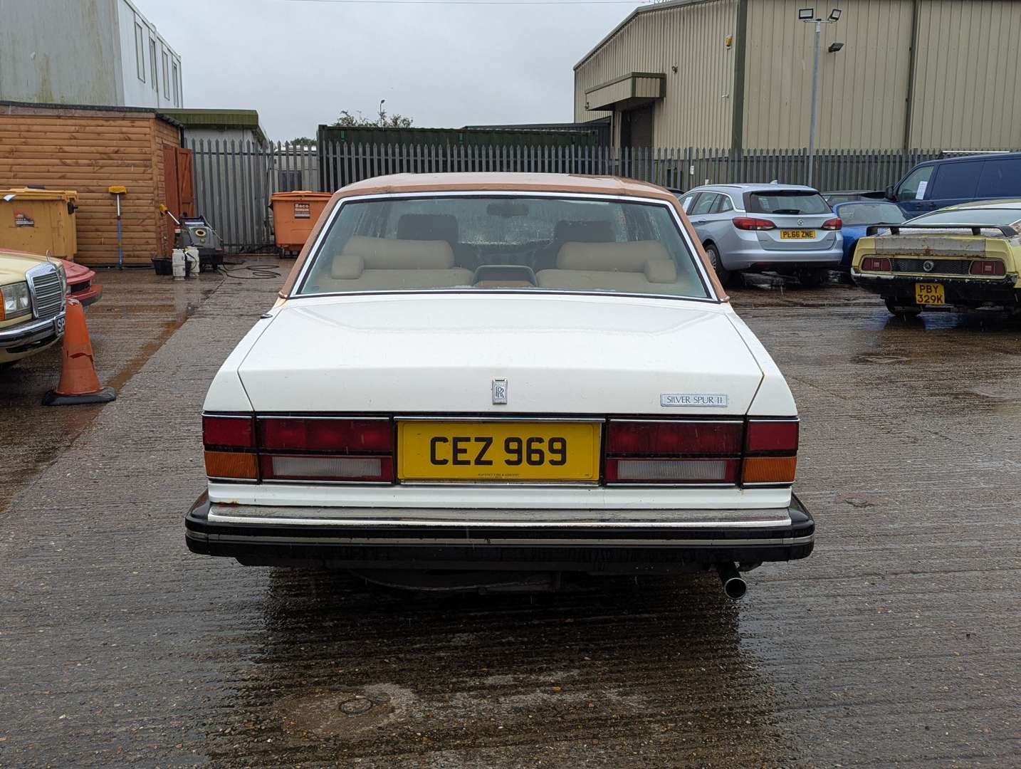 <p>1992 ROLLS ROYCE SILVER SPUR II</p>