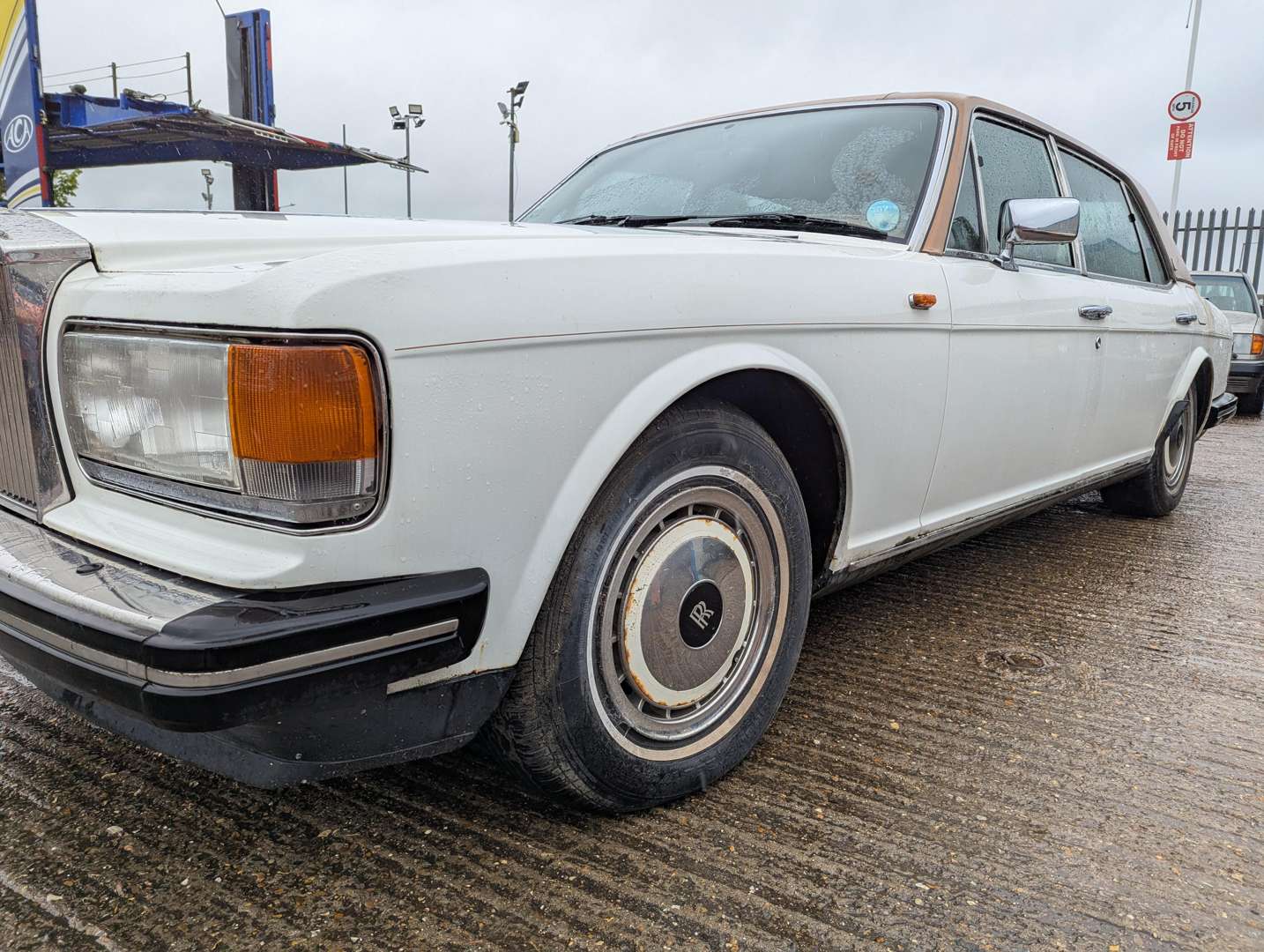<p>1992 ROLLS ROYCE SILVER SPUR II</p>