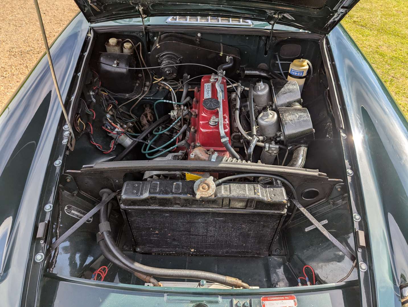 <p>1969 MG B ROADSTER</p>