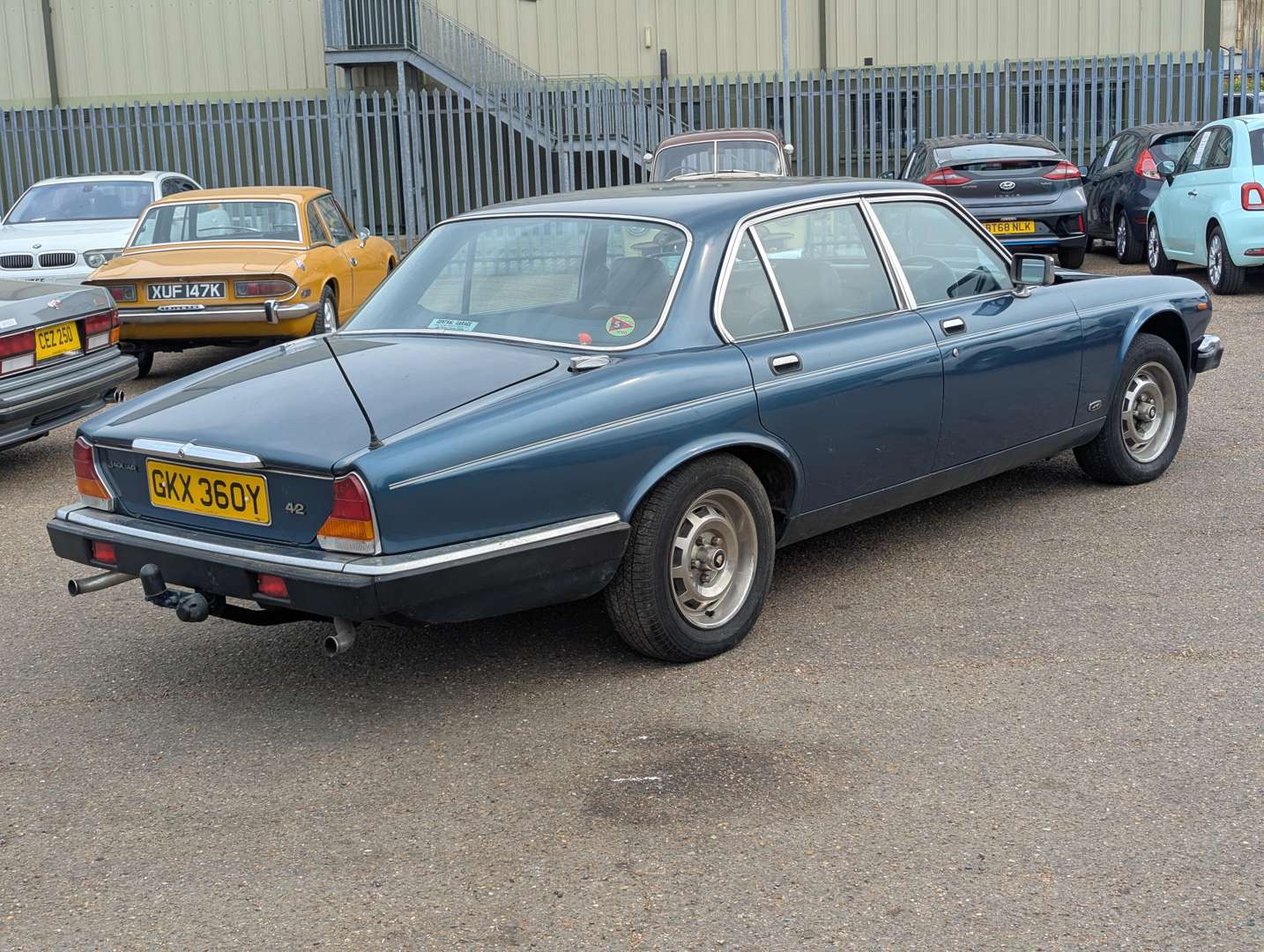 <p>1982 JAGUAR XJ6 4.2 MANUAL SIII</p>