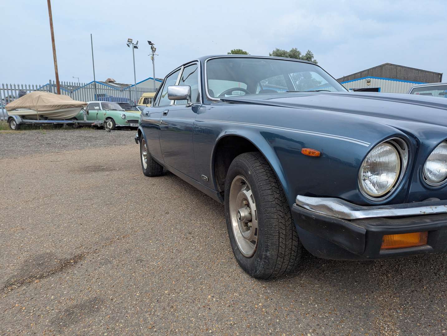 <p>1982 JAGUAR XJ6 4.2 MANUAL SIII</p>