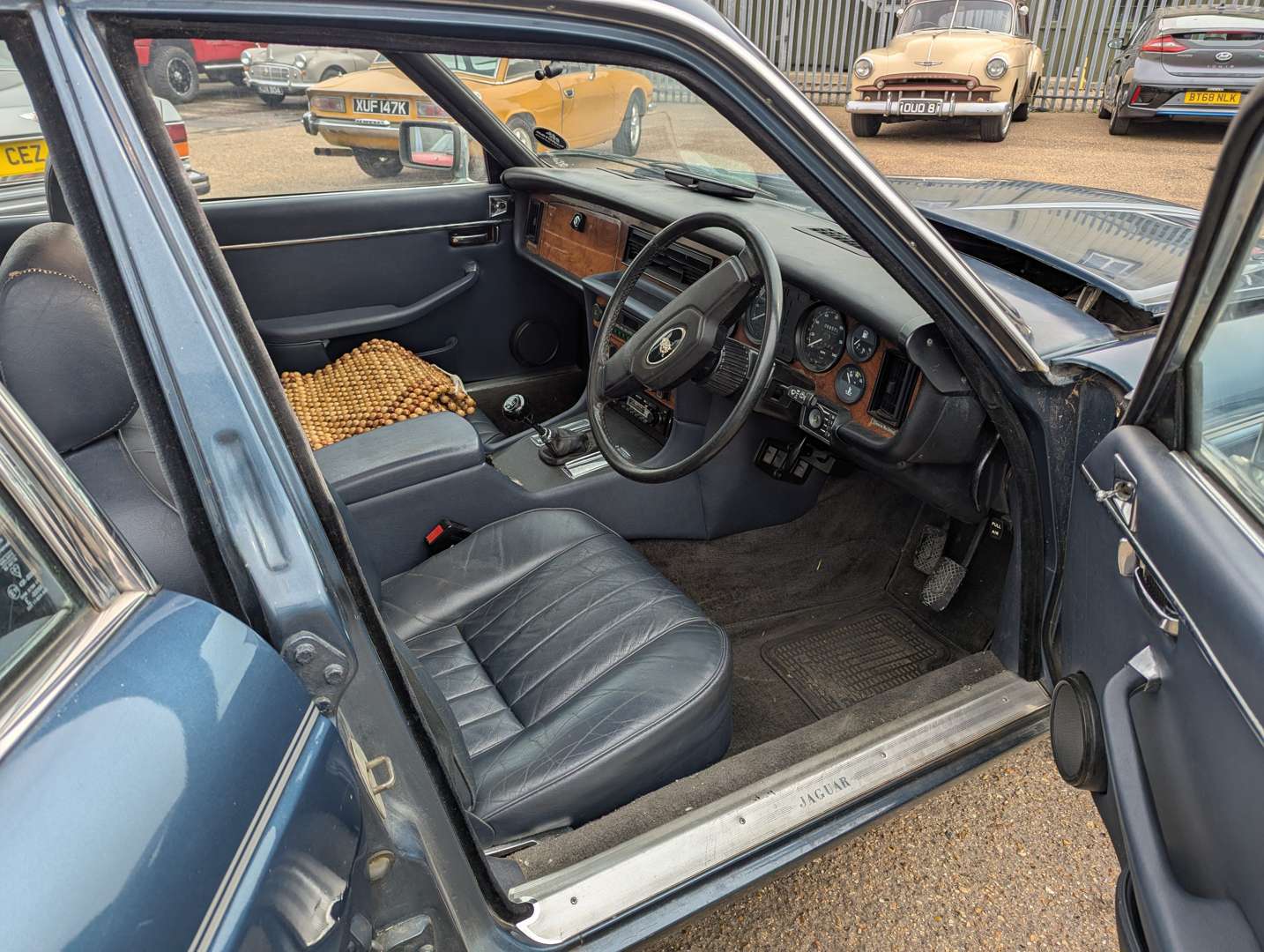 <p>1982 JAGUAR XJ6 4.2 MANUAL SIII</p>