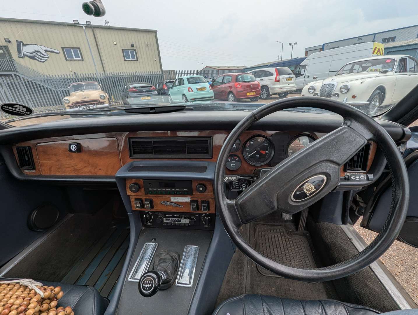 <p>1982 JAGUAR XJ6 4.2 MANUAL SIII</p>