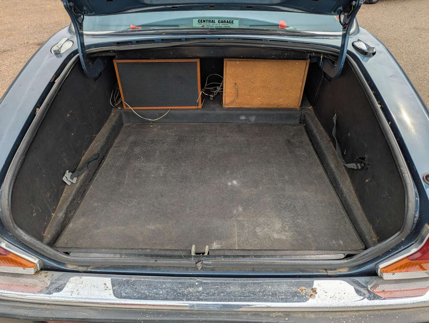 <p>1982 JAGUAR XJ6 4.2 MANUAL SIII</p>