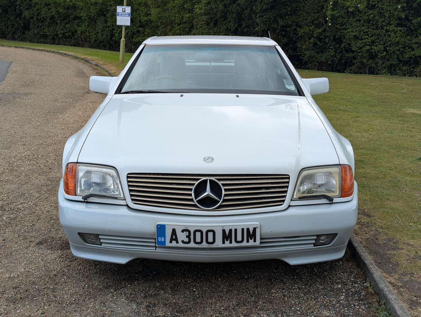 <p>1992 MERCEDES 300SL AUTO</p>