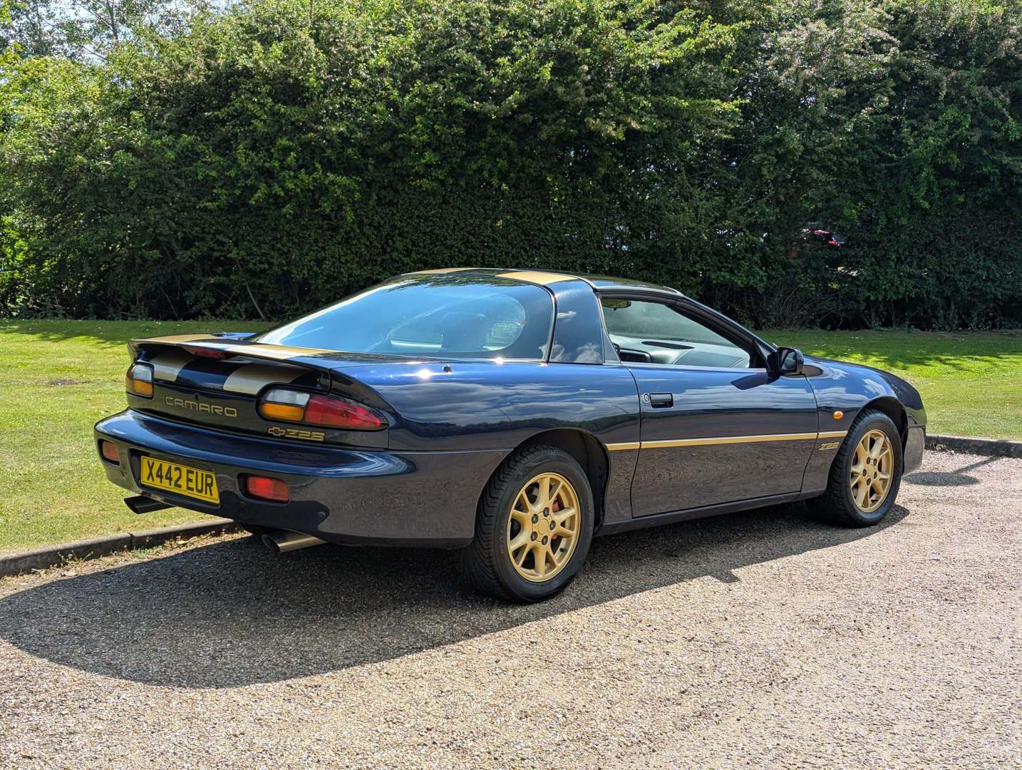<p>2001 CHEVROLET CAMARO Z28 V8 LHD AUTO</p>