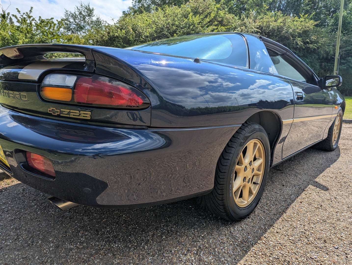 <p>2001 CHEVROLET CAMARO Z28 V8 LHD AUTO</p>