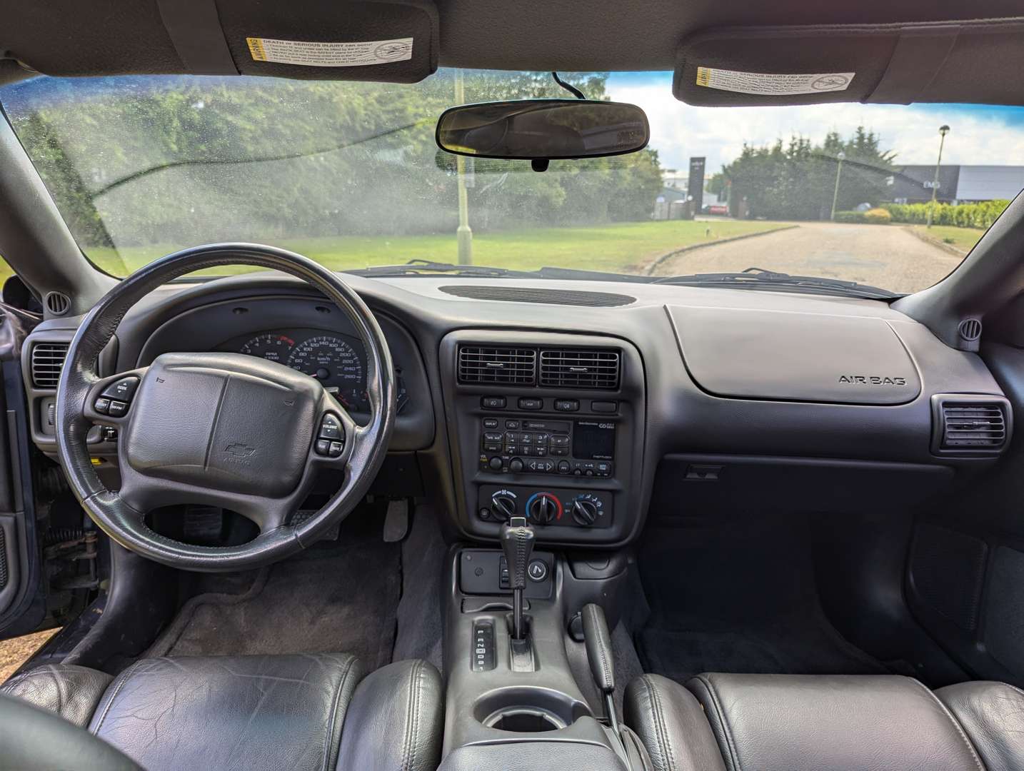 <p>2001 CHEVROLET CAMARO Z28 V8 LHD AUTO</p>