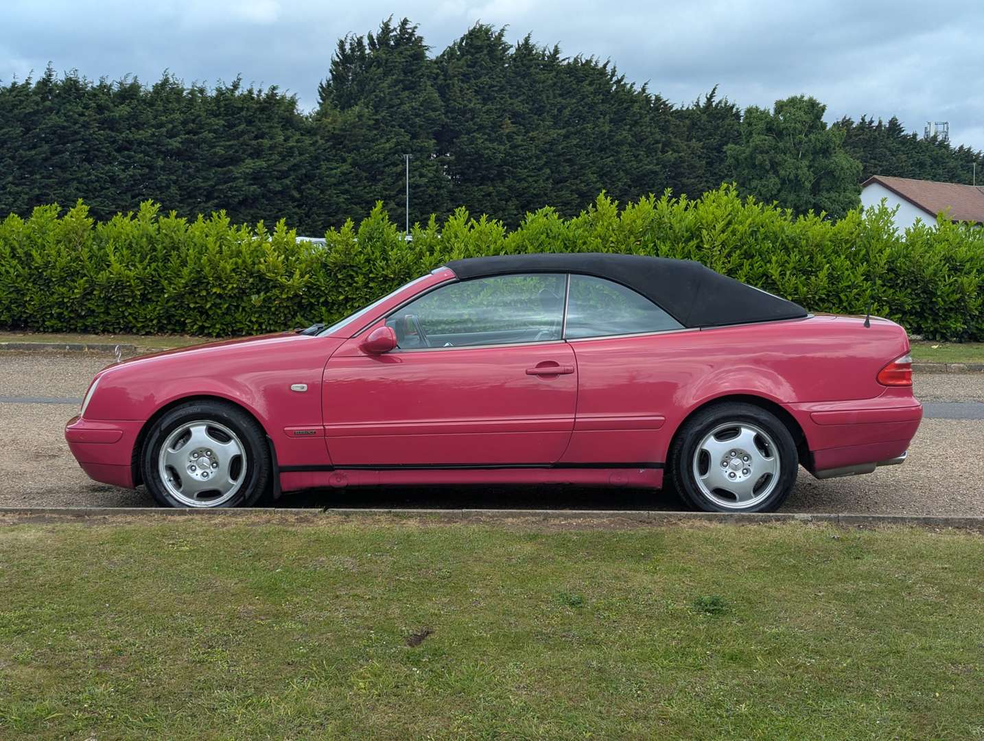 <p>1999 MERCEDES CLK 320 ELEGANCE AUTO</p>