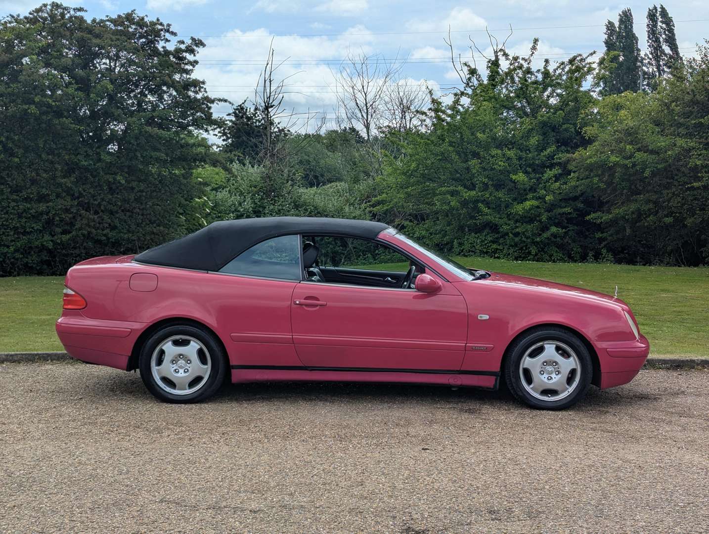 <p>1999 MERCEDES CLK 320 ELEGANCE AUTO</p>