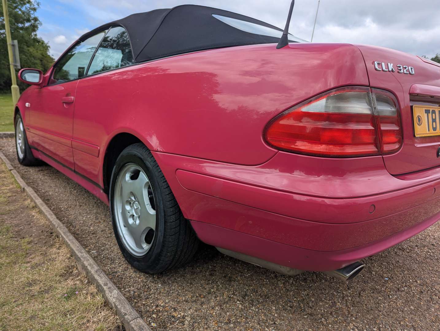 <p>1999 MERCEDES CLK 320 ELEGANCE AUTO</p>