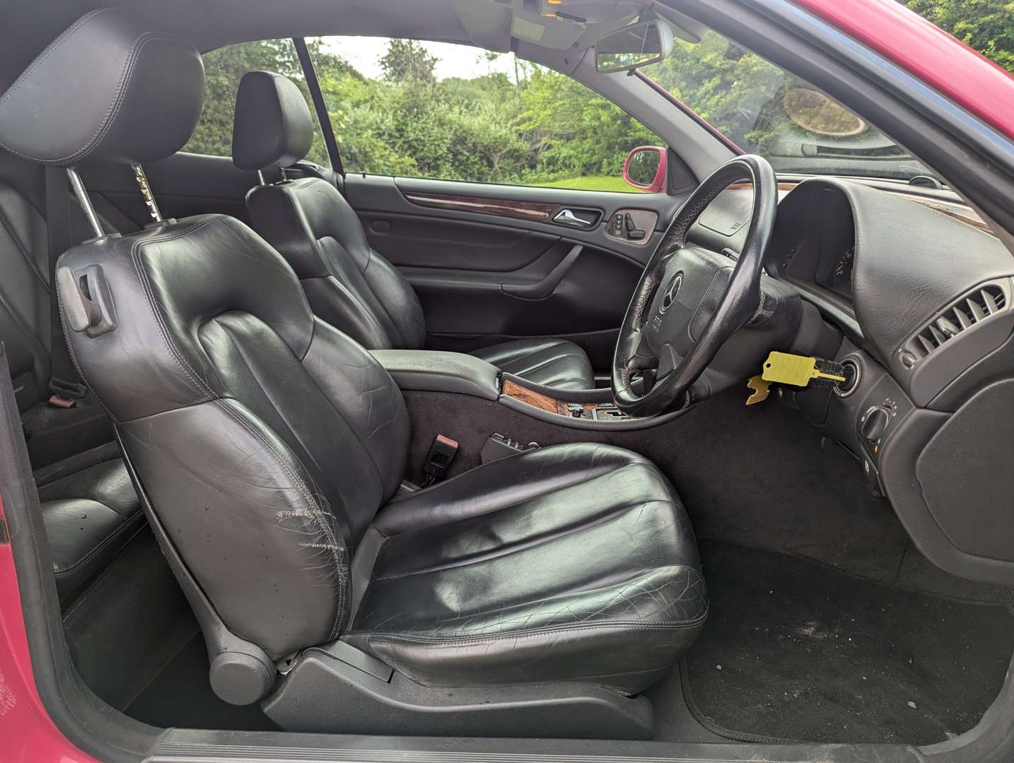 <p>1999 MERCEDES CLK 320 ELEGANCE AUTO</p>