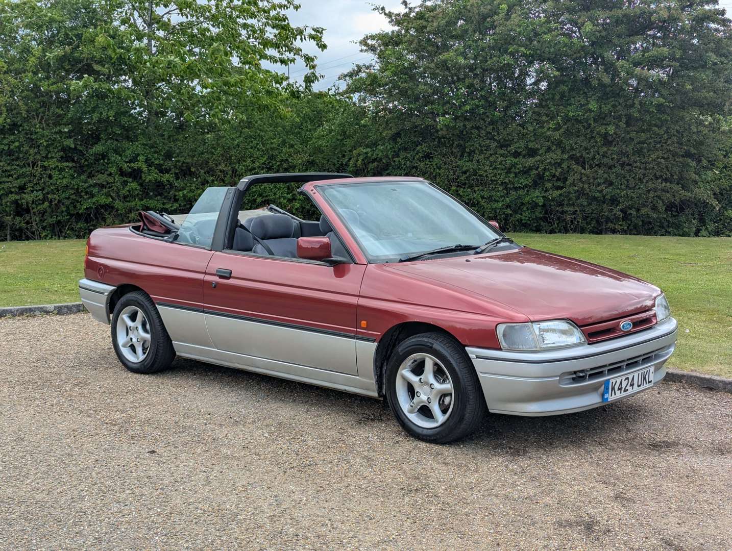 <p>1993 FORD ESCORT DASH CONVERTIBLE</p>