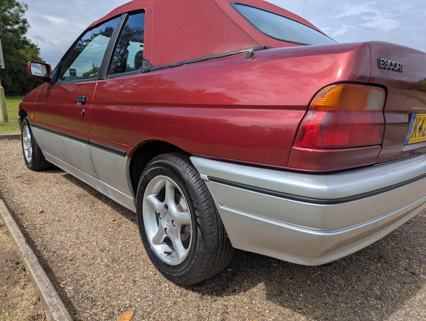 <p>1993 FORD ESCORT DASH CONVERTIBLE</p>