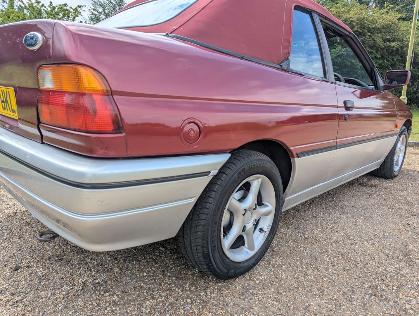 <p>1993 FORD ESCORT DASH CONVERTIBLE</p>
