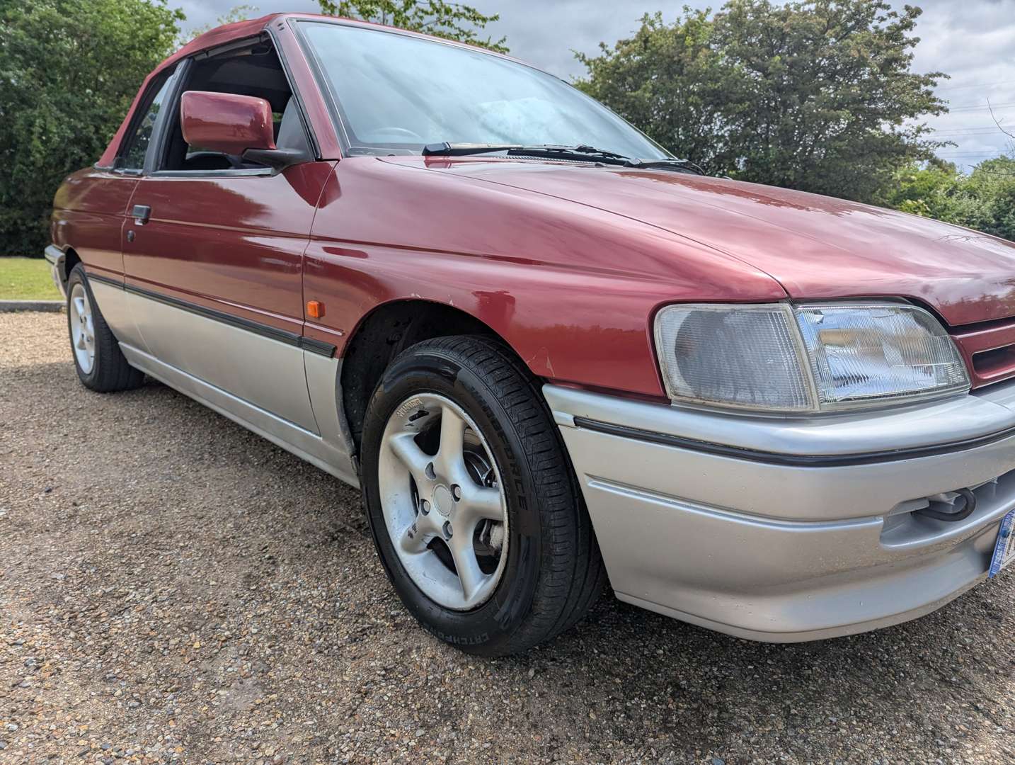 <p>1993 FORD ESCORT DASH CONVERTIBLE</p>