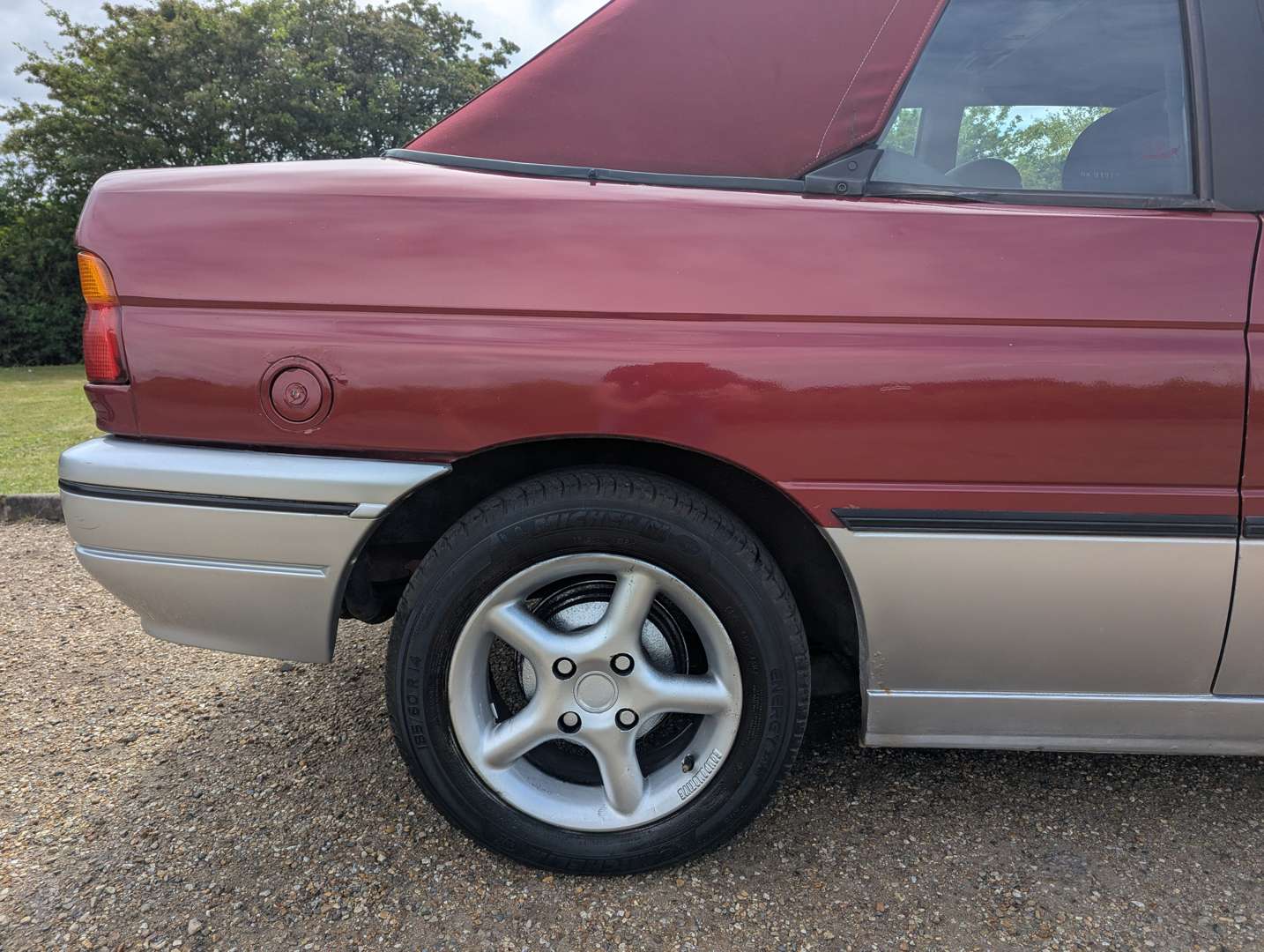 <p>1993 FORD ESCORT DASH CONVERTIBLE</p>