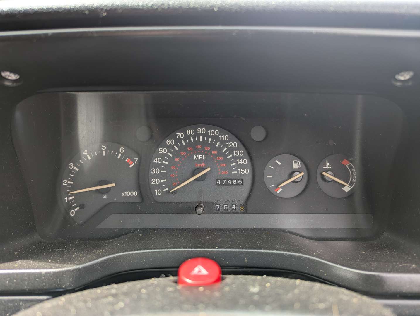 <p>1993 FORD ESCORT DASH CONVERTIBLE</p>