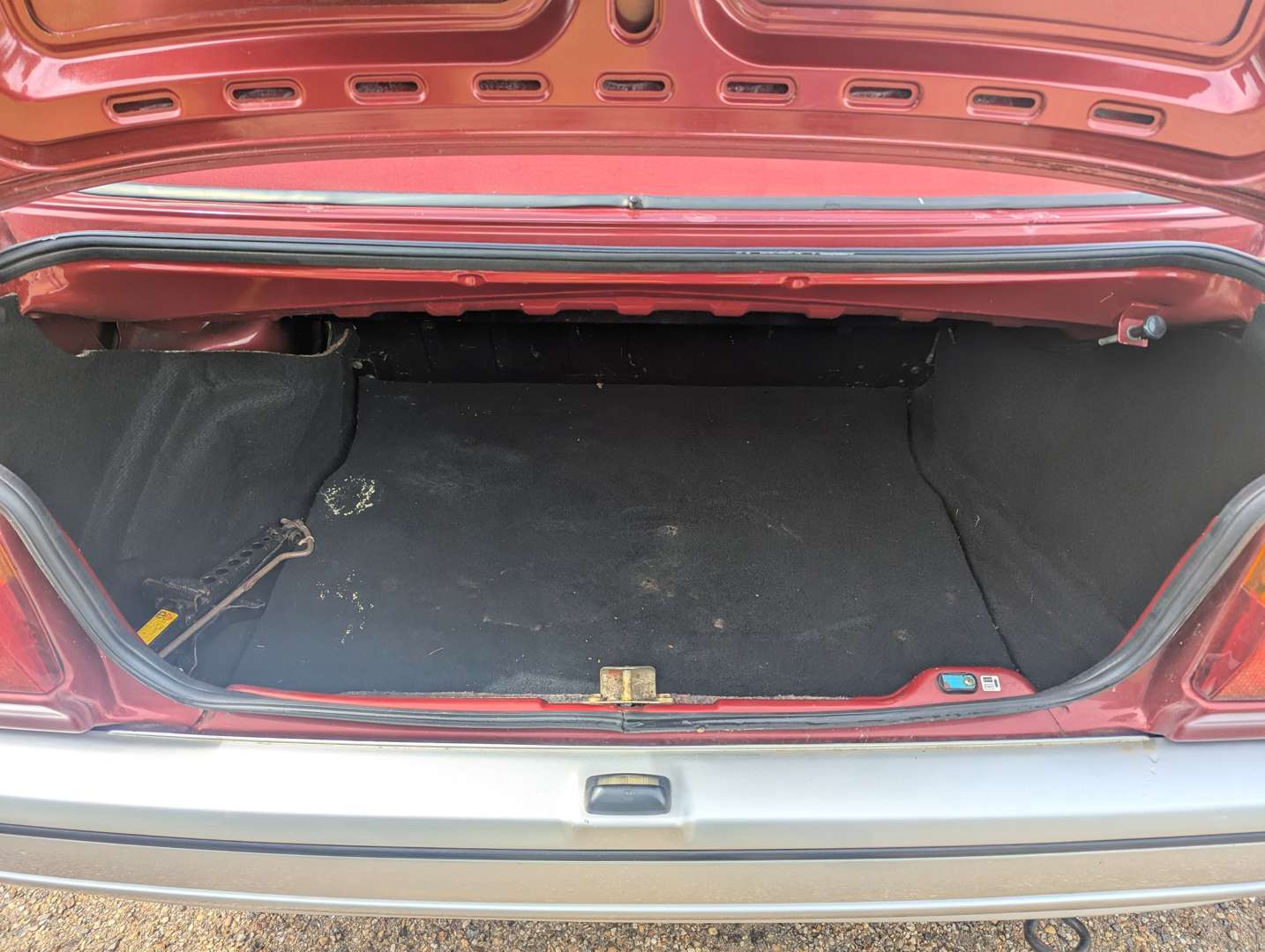 <p>1993 FORD ESCORT DASH CONVERTIBLE</p>