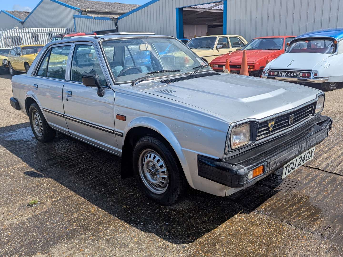 <p>1982 TRIUMPH ACCLAIM HLS</p>