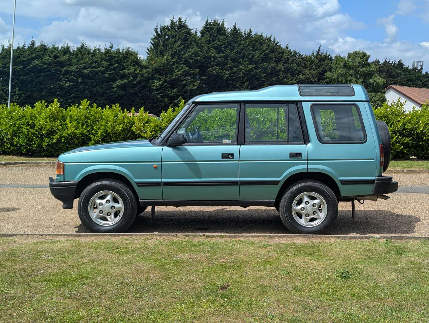 <p>1997 LAND ROVER DISCOVERY 2.5TDI AUTO ONE REGISTERED OWNER</p>