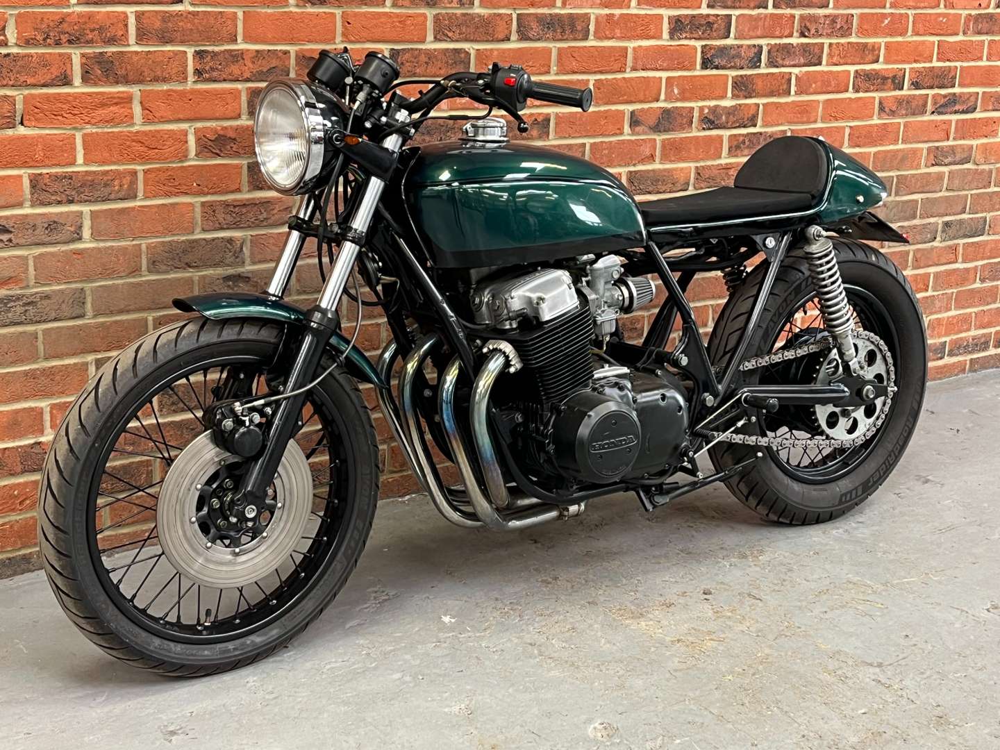 <p>1977 HONDA CB750</p>