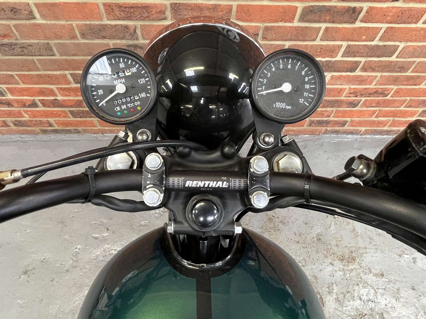 <p>1977 HONDA CB750</p>
