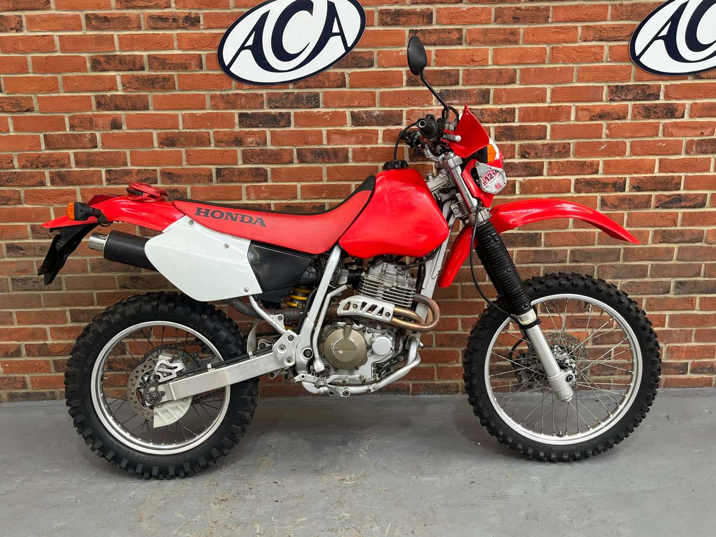 <p>2003 HONDA XR400R</p>