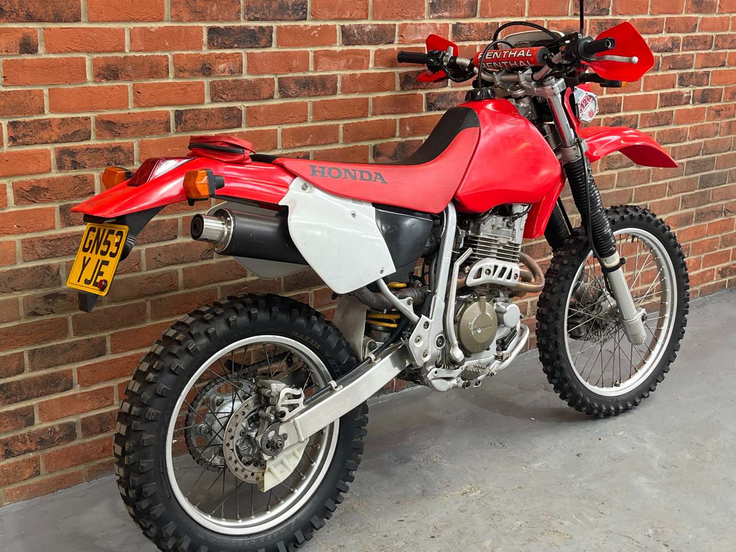 <p>2003 HONDA XR400R</p>
