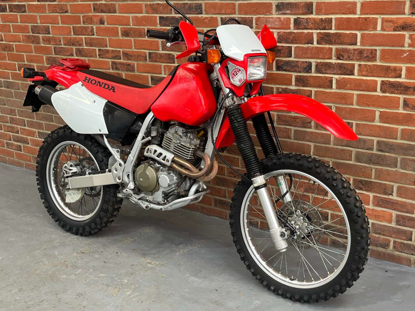 <p>2003 HONDA XR400R</p>