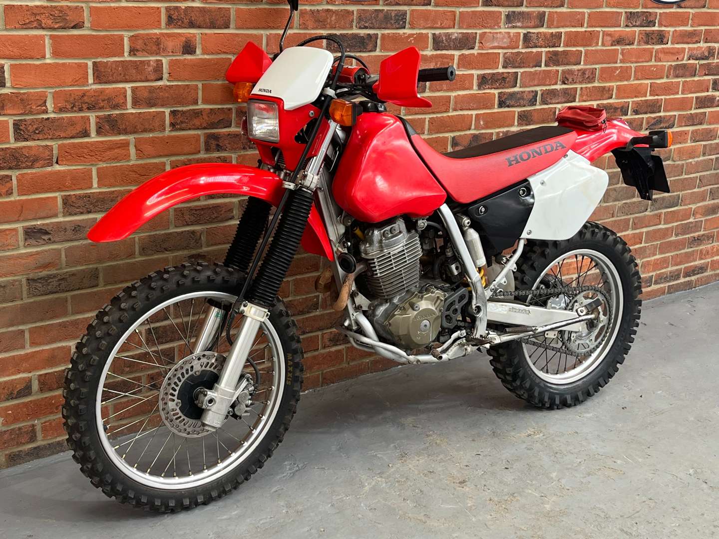 <p>2003 HONDA XR400R</p>