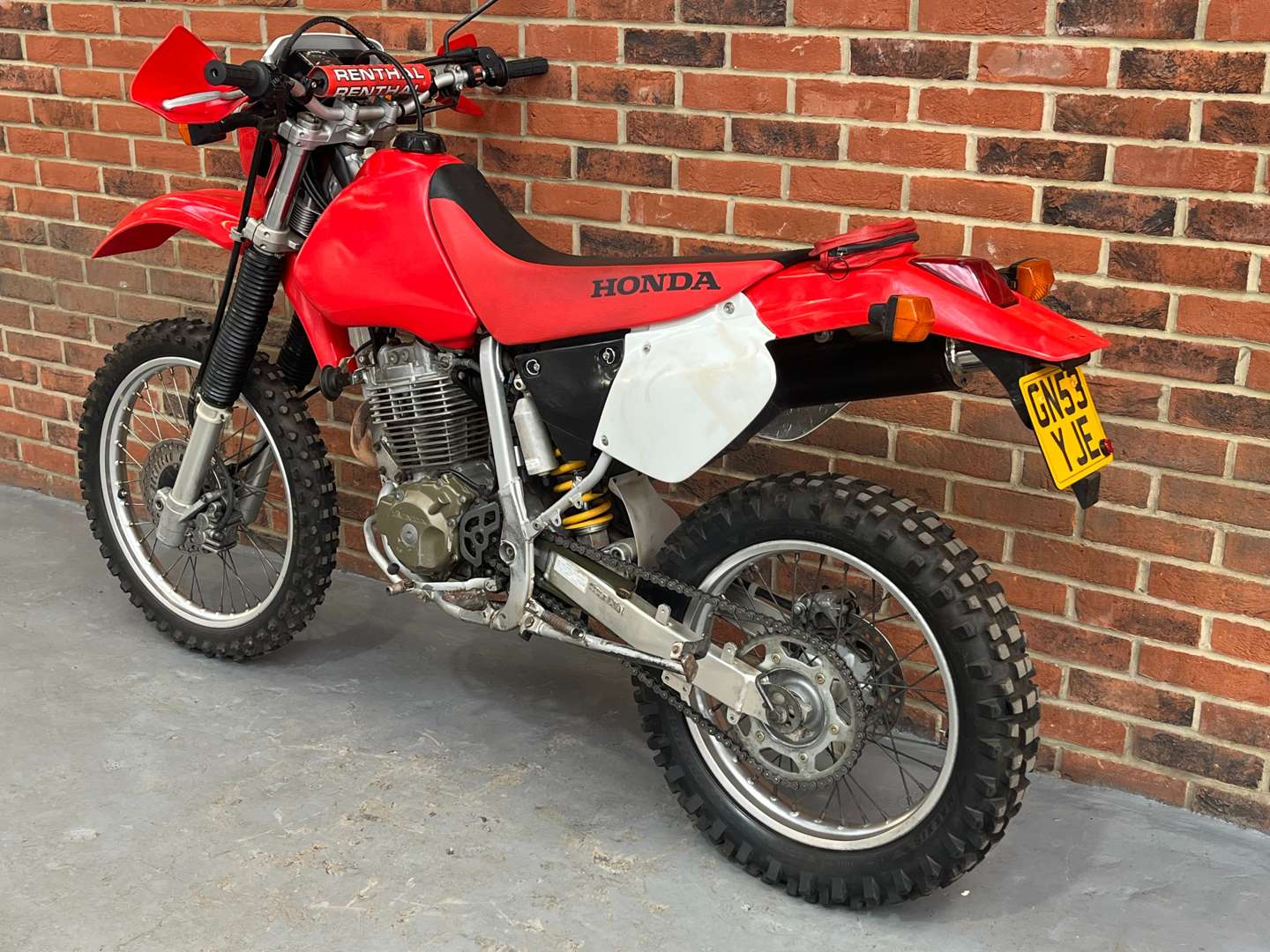 <p>2003 HONDA XR400R</p>