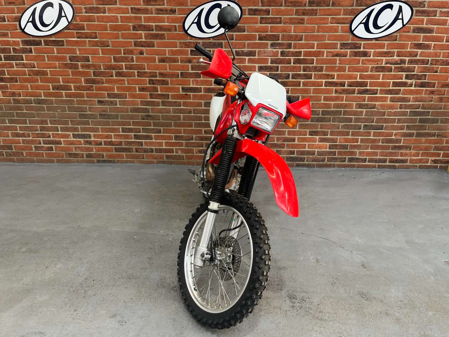 <p>2003 HONDA XR400R</p>
