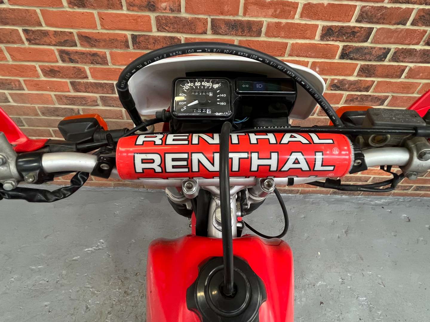 <p>2003 HONDA XR400R</p>