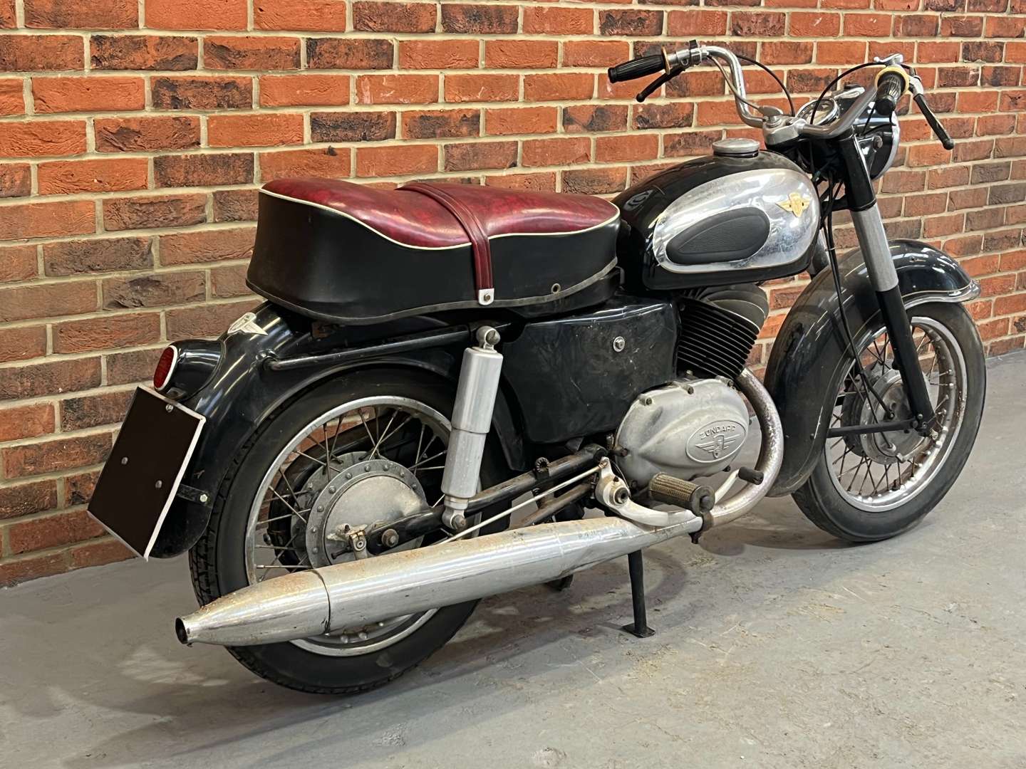 <p>1957 ZUNDAPP 200S</p>