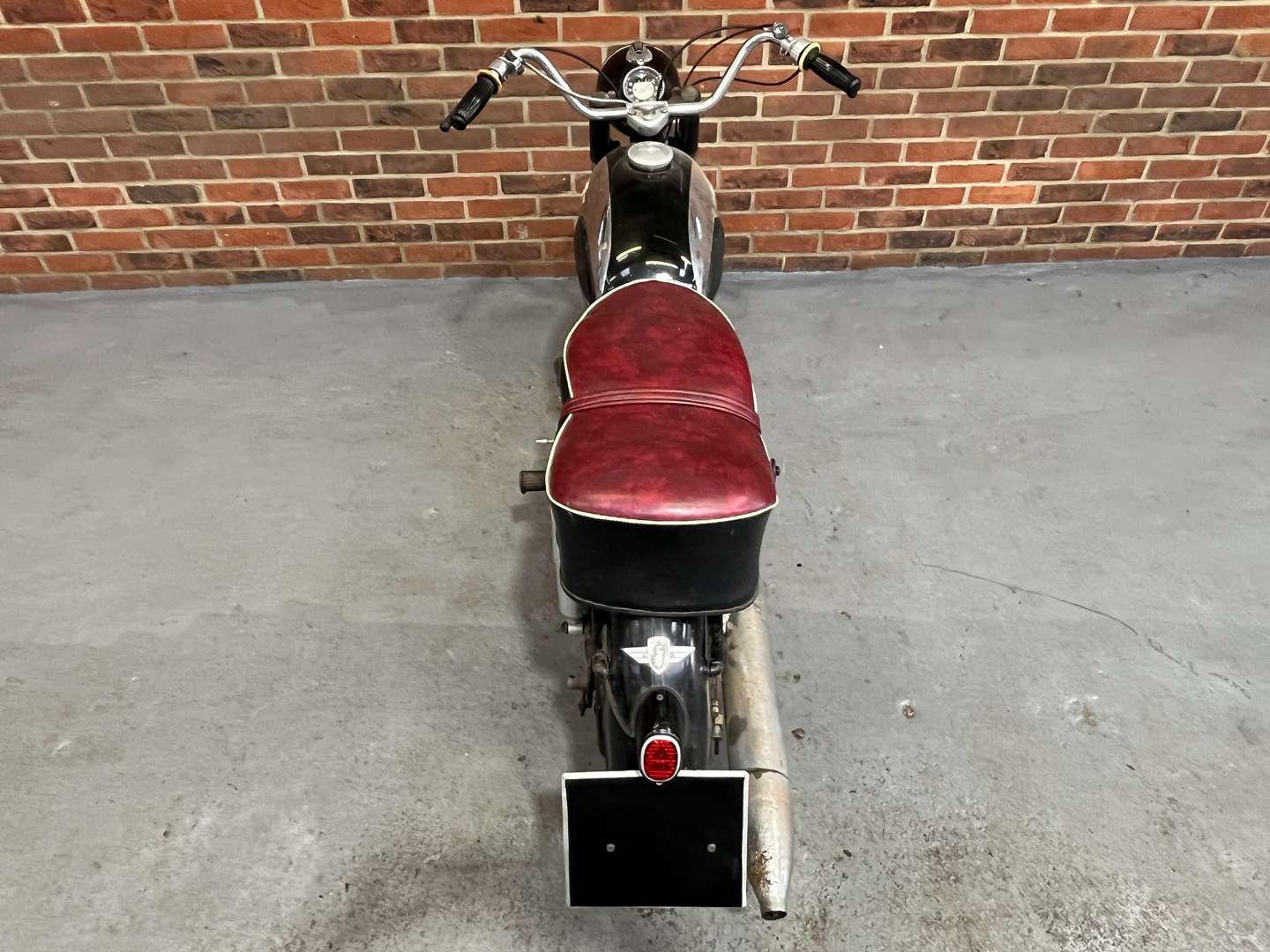 <p>1957 ZUNDAPP 200S</p>