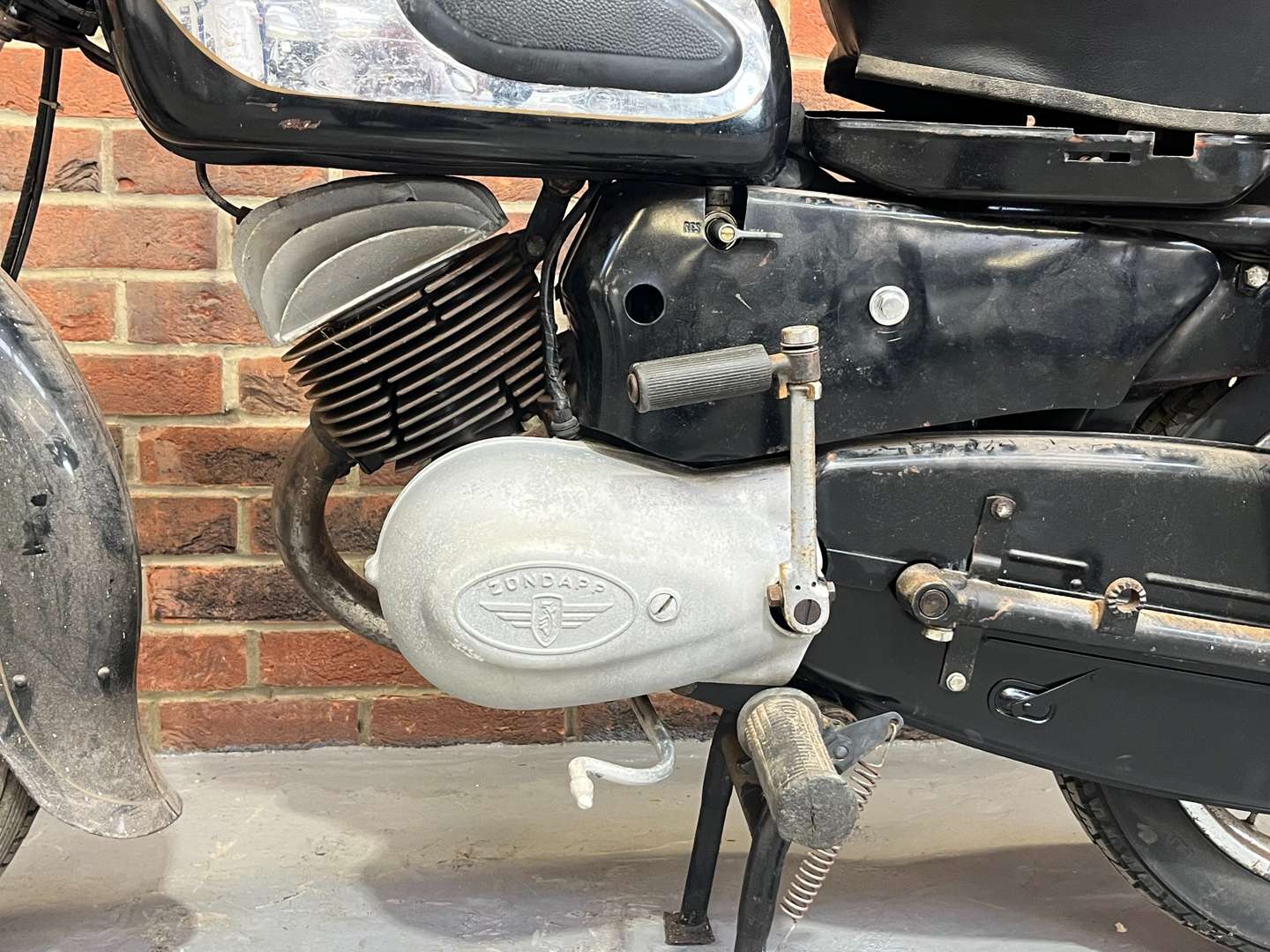 <p>1957 ZUNDAPP 200S</p>