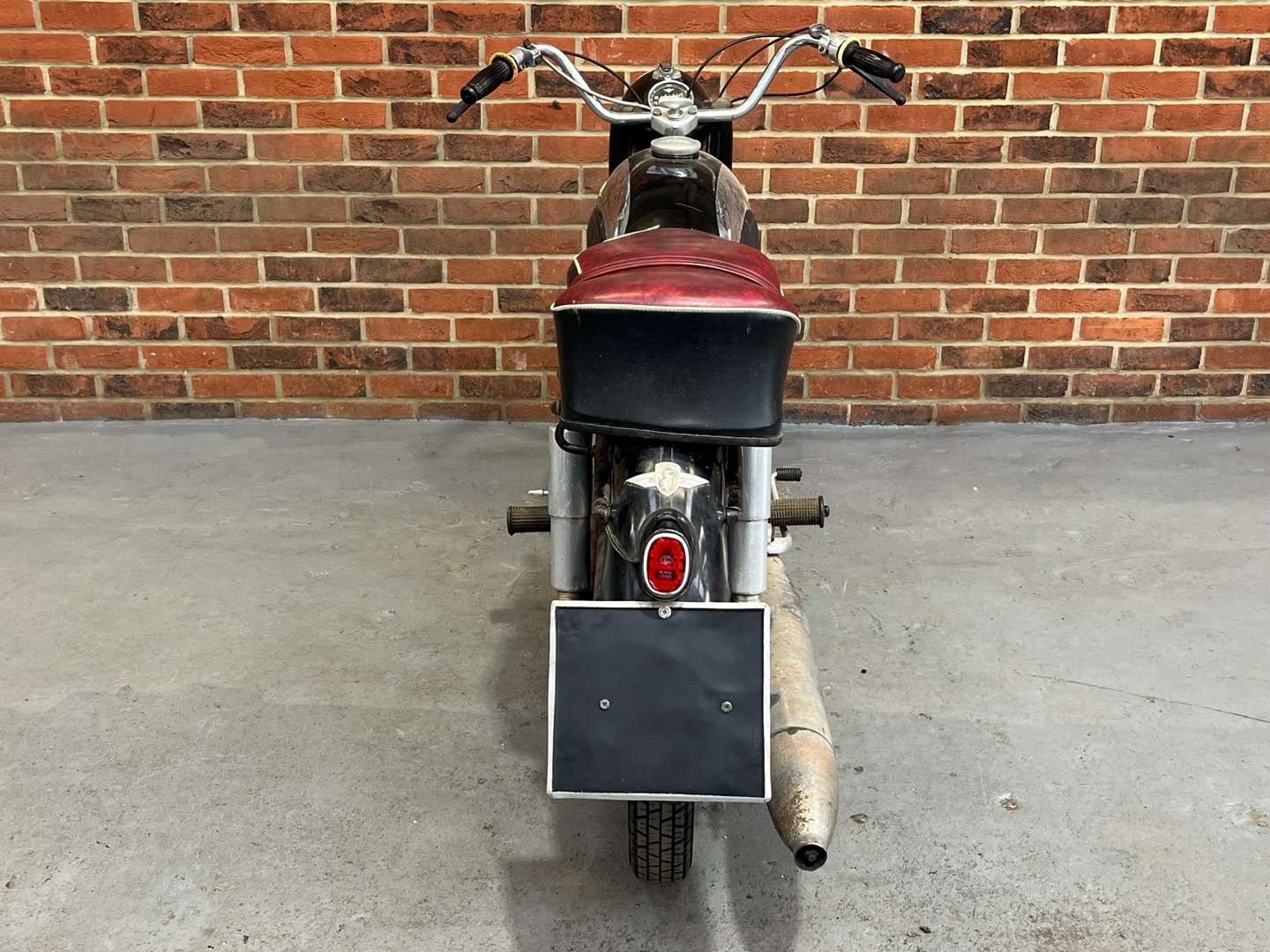 <p>1957 ZUNDAPP 200S</p>