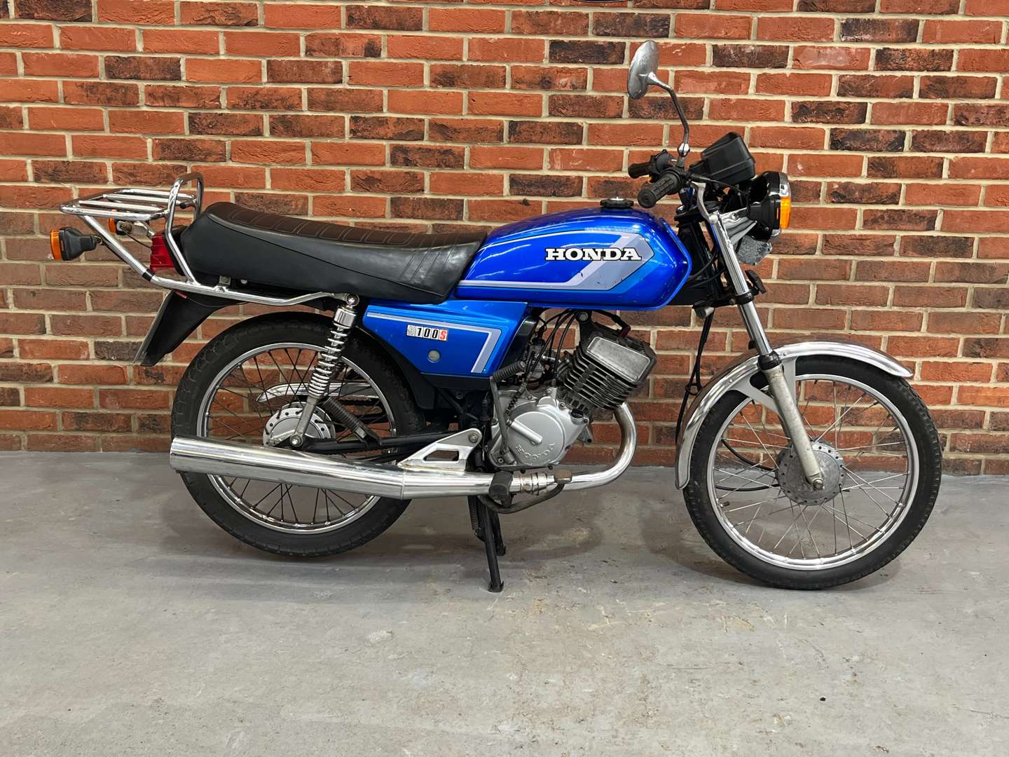 <p>1985 HONDA H100S</p>