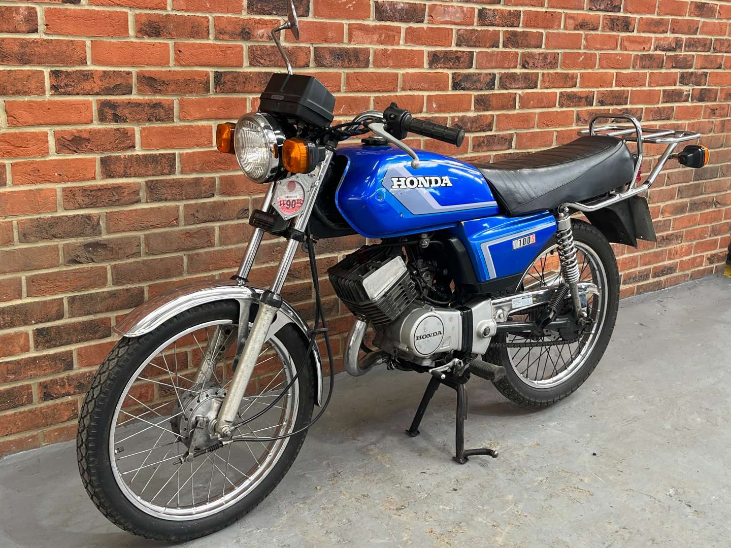 <p>1985 HONDA H100S</p>